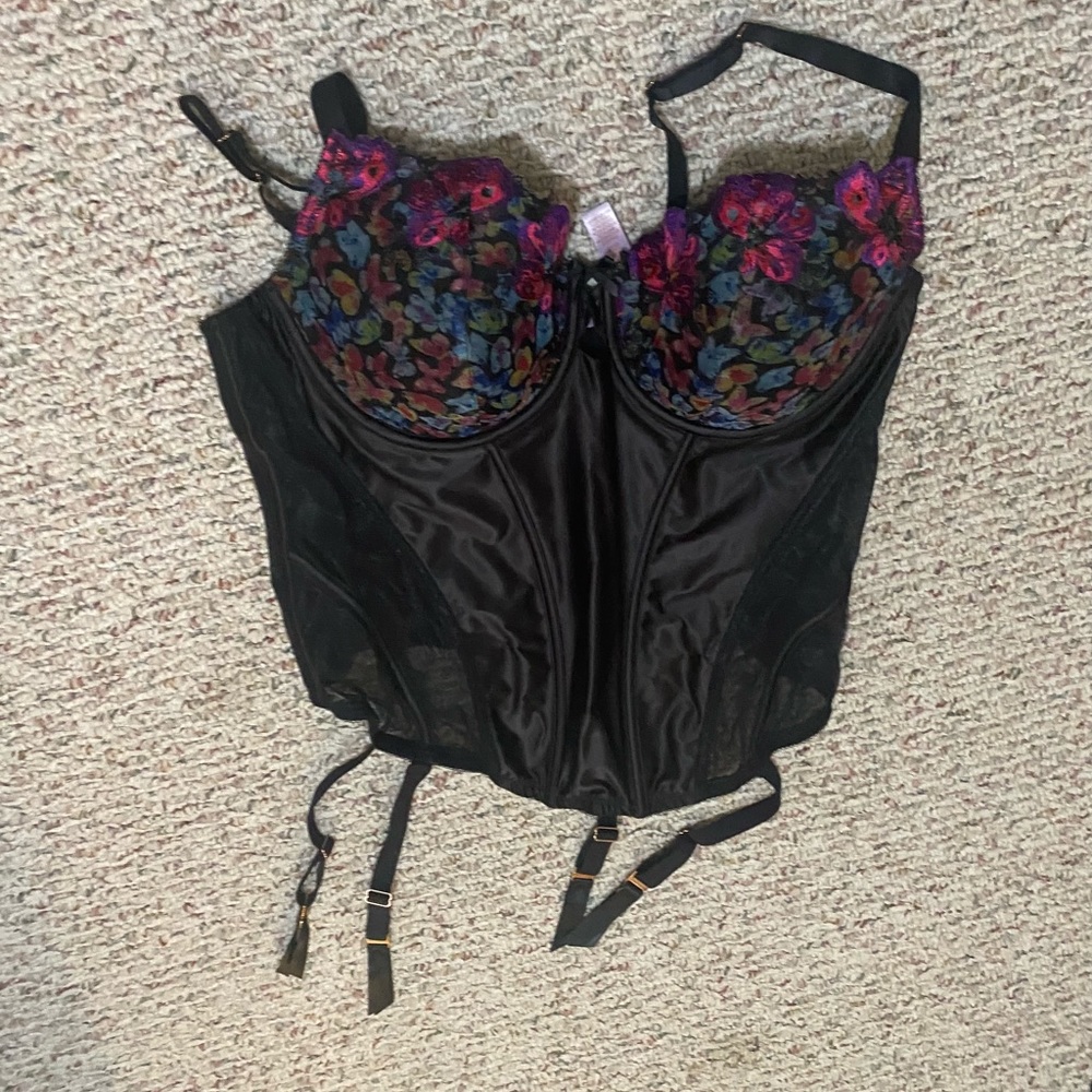 Gorgeous sexy SavageX corset with garter straps